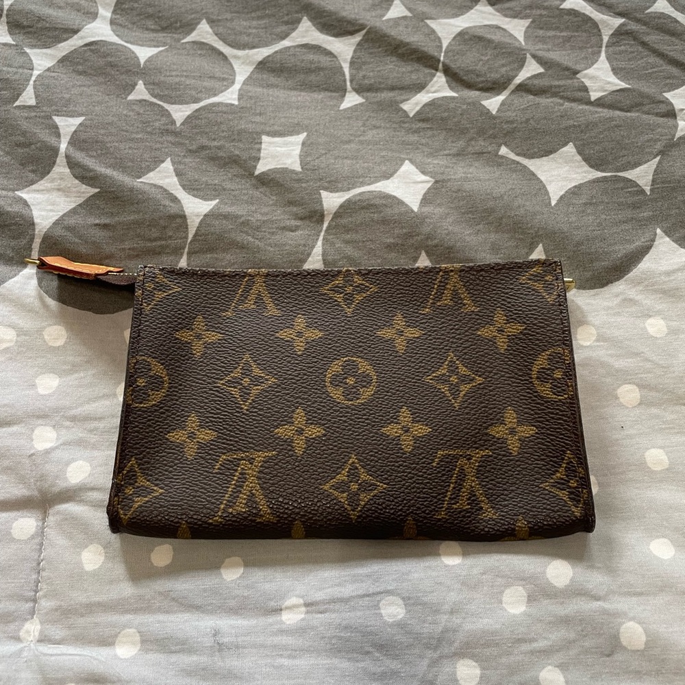 Authentic Louis Vuitton vintage monogram pouch